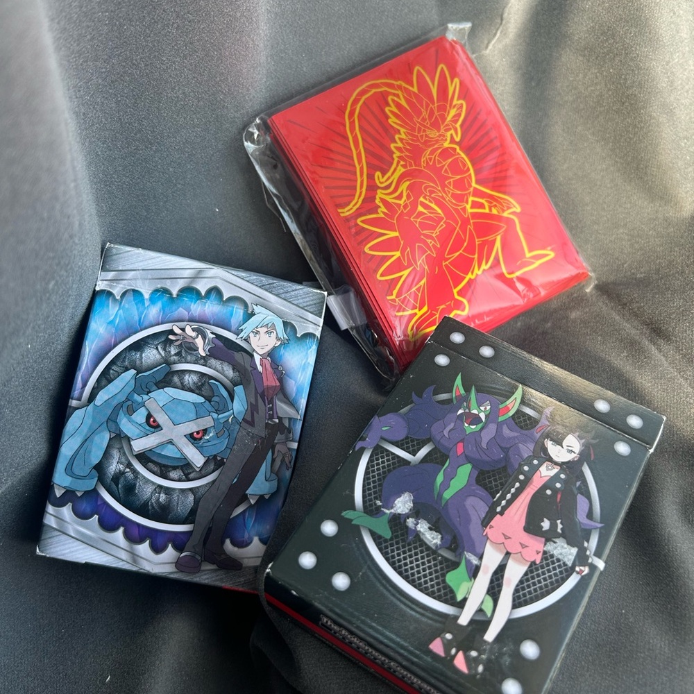 Pokémon decks and Sleeves Set